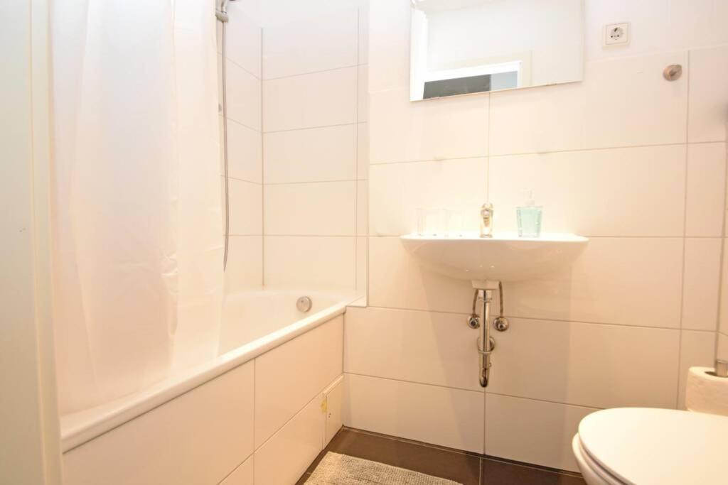 Grosszugige Wohnung In Der Neustadt Brême Extérieur photo